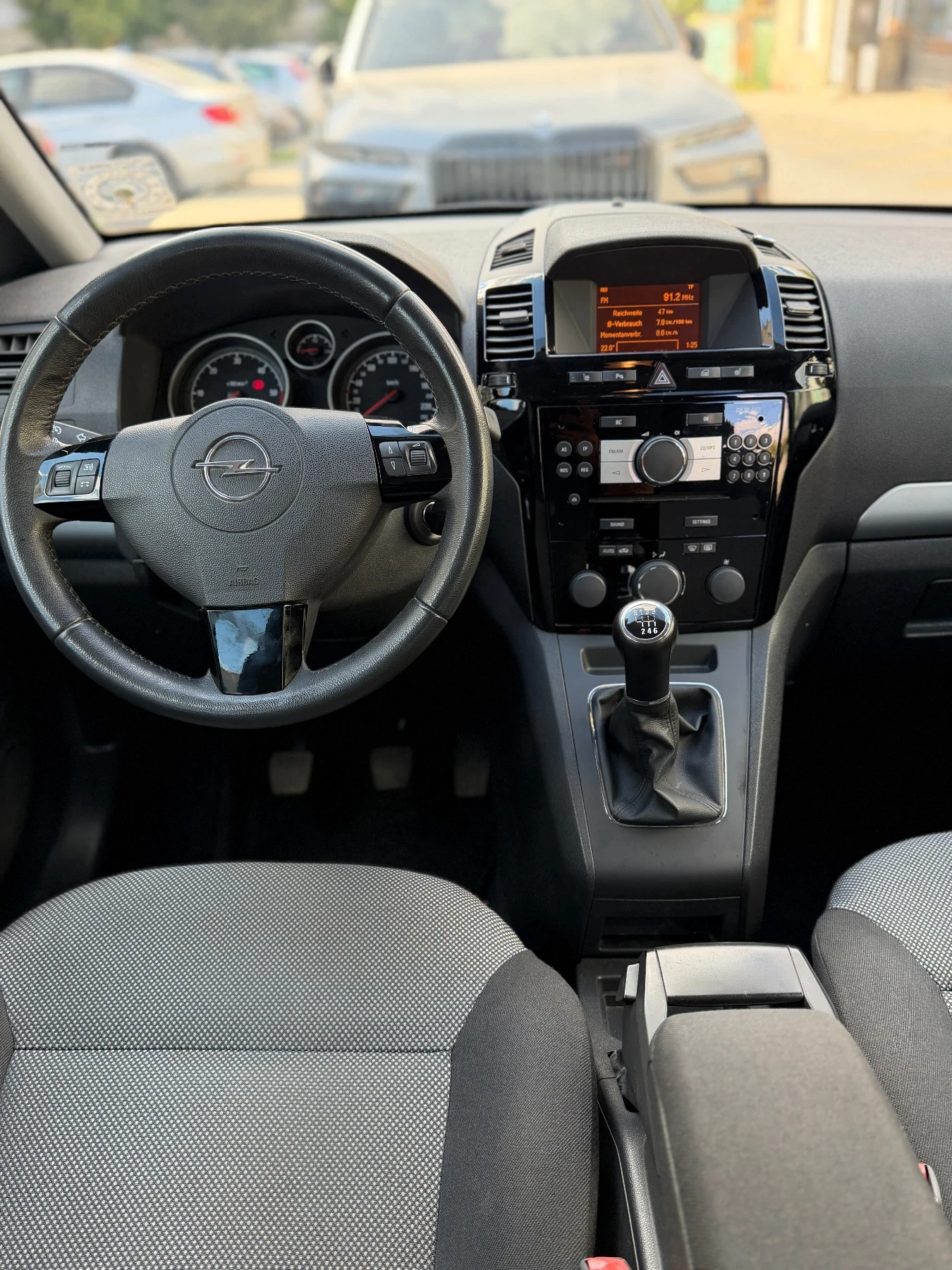 Opel Zafira 1.7D /Eco-Flex/11.2011гд./6+ 1/Parktronik/6ск./, снимка 14 - Автомобили и джипове - 56215908