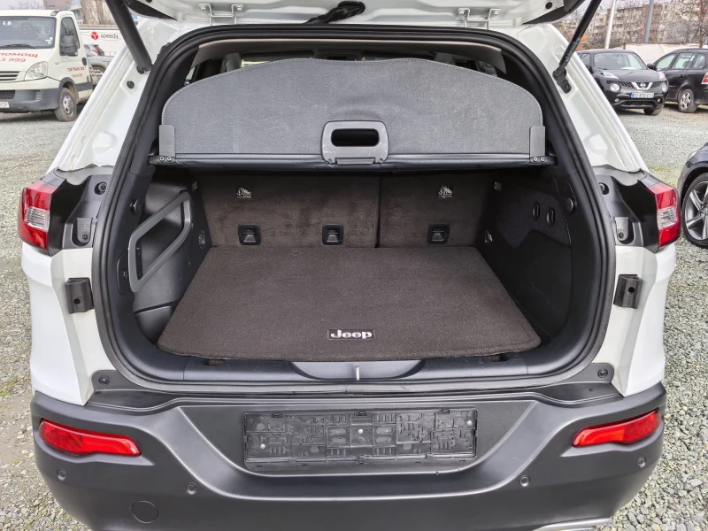 Jeep Cherokee 2.0(170)4x4 LIMITED Automatic(Сервизна история) , снимка 15 - Автомобили и джипове - 52131464