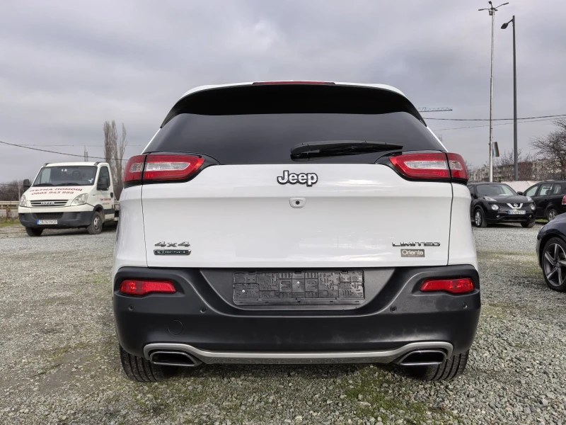 Jeep Cherokee 2.0(170)4x4 LIMITED Automatic(Сервизна история) , снимка 6 - Автомобили и джипове - 52131464