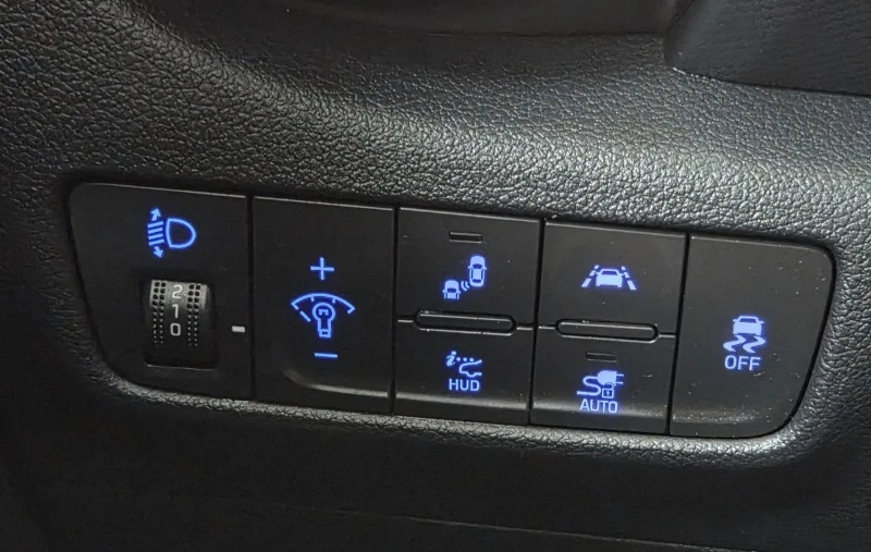 Hyundai Kona 64KWh/Premium/12.2020/SOH100%Blue Link, снимка 16 - Автомобили и джипове - 53168124