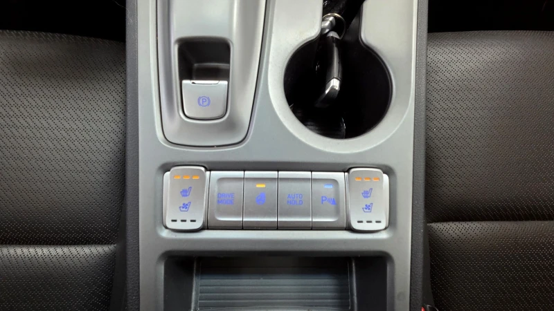 Hyundai Kona 64KWh/Premium/12.2020/SOH100%Blue Link, снимка 15 - Автомобили и джипове - 53168124