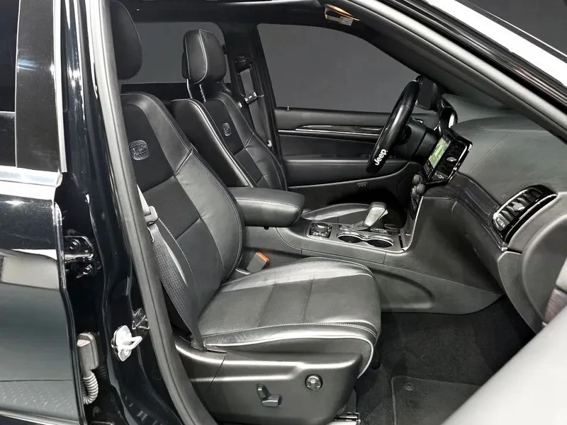 Jeep Grand cherokee ОЧАКВАН ВНОС  67000км. Видео OVERLAND , снимка 10 - Автомобили и джипове - 55160040