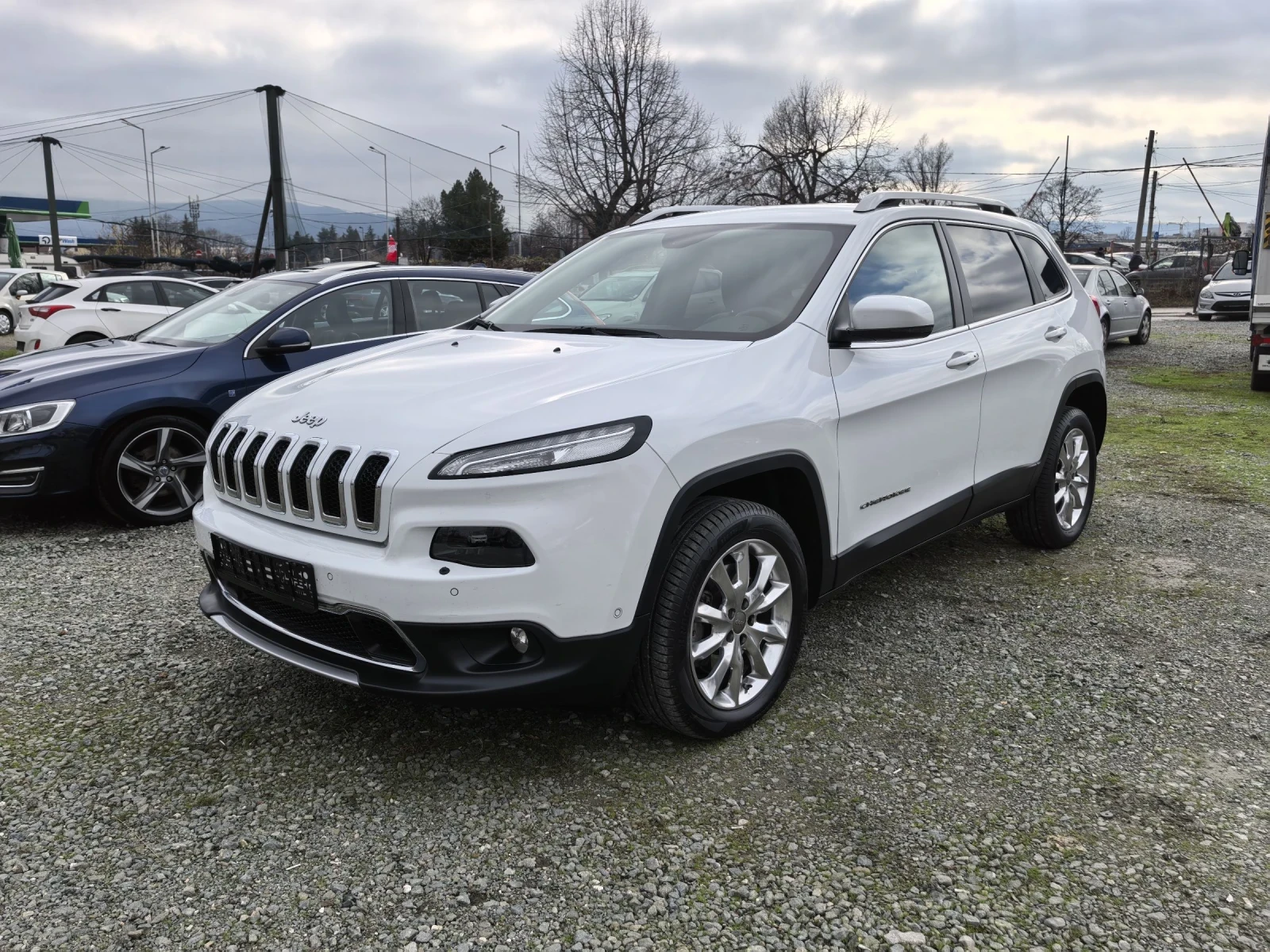 Jeep Cherokee 2.0(170)4x4 LIMITED Automatic(Сервизна история) , снимка 1