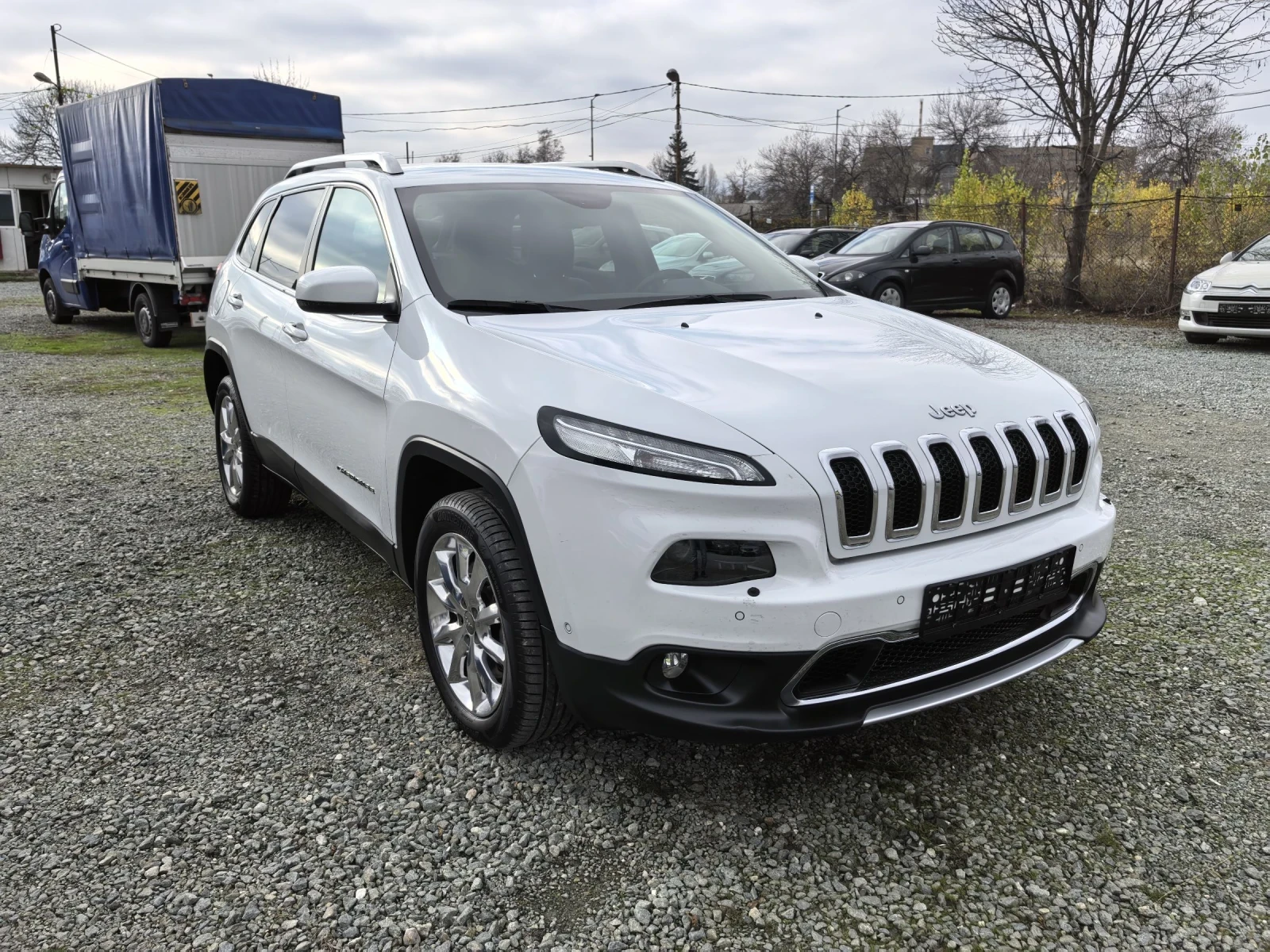 Jeep Cherokee 2.0(170)4x4 LIMITED Automatic(Сервизна история) , снимка 1