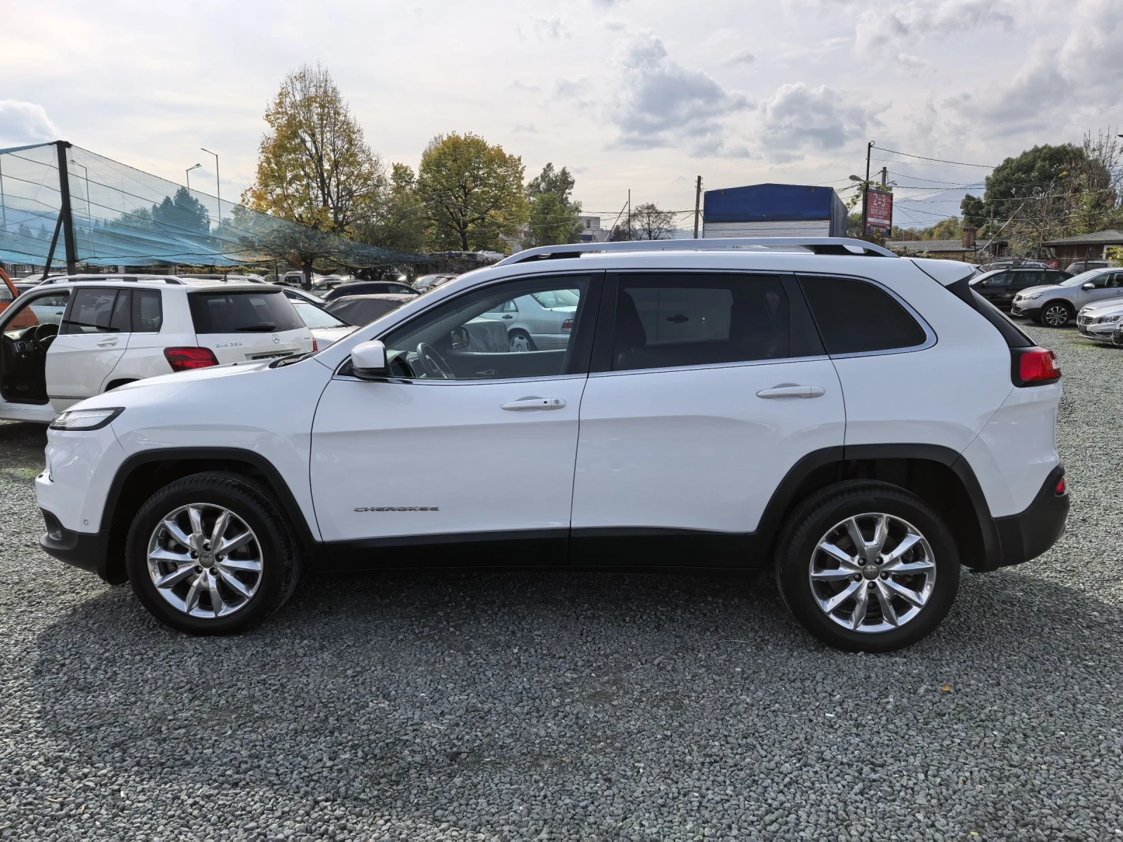 Jeep Cherokee 2.0M-jet 170hp 4WD Active Drive - изображение 8