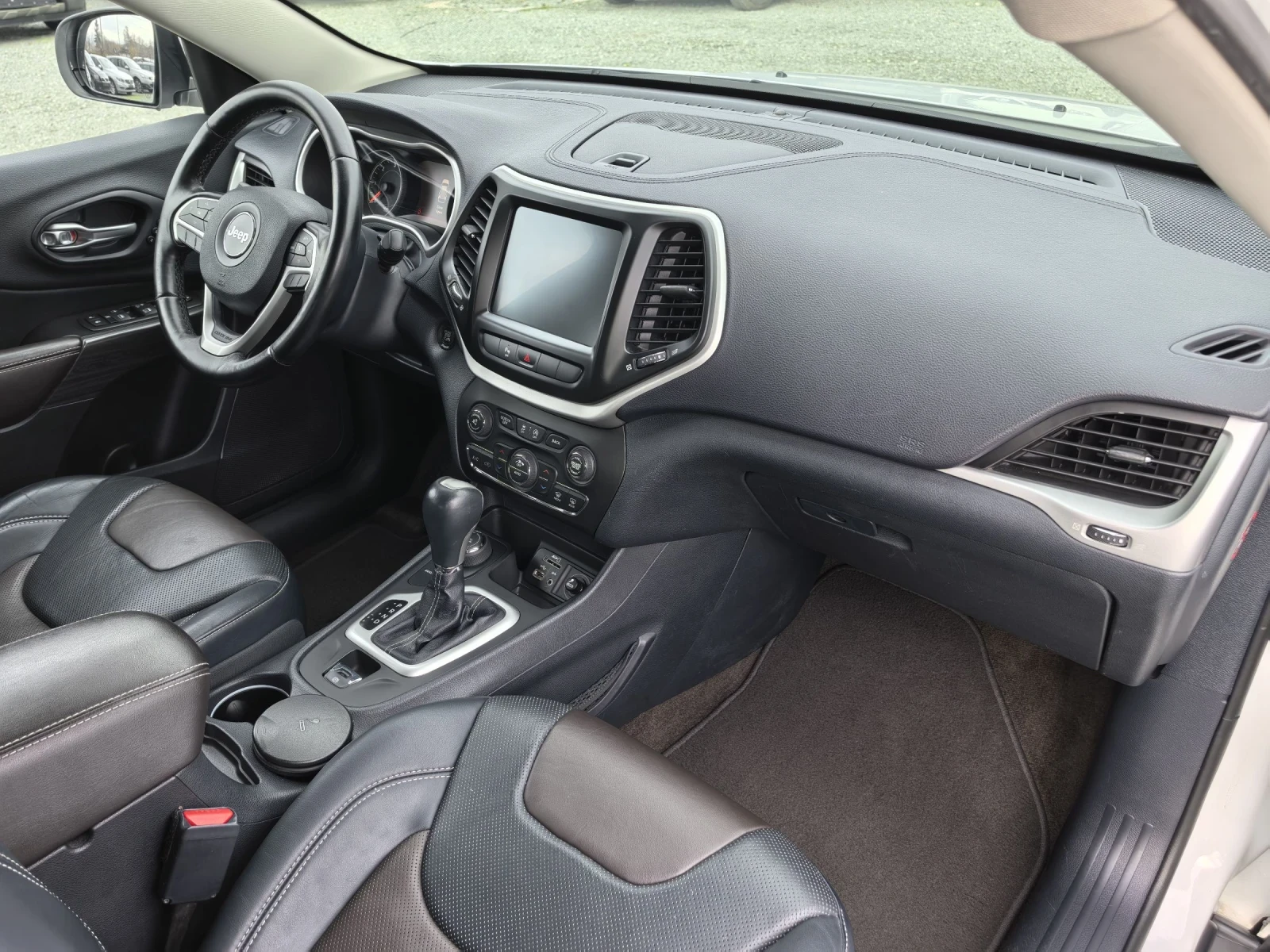 Jeep Cherokee 2.0(170)4x4 LIMITED Automatic( )  | Mobile.bg   10