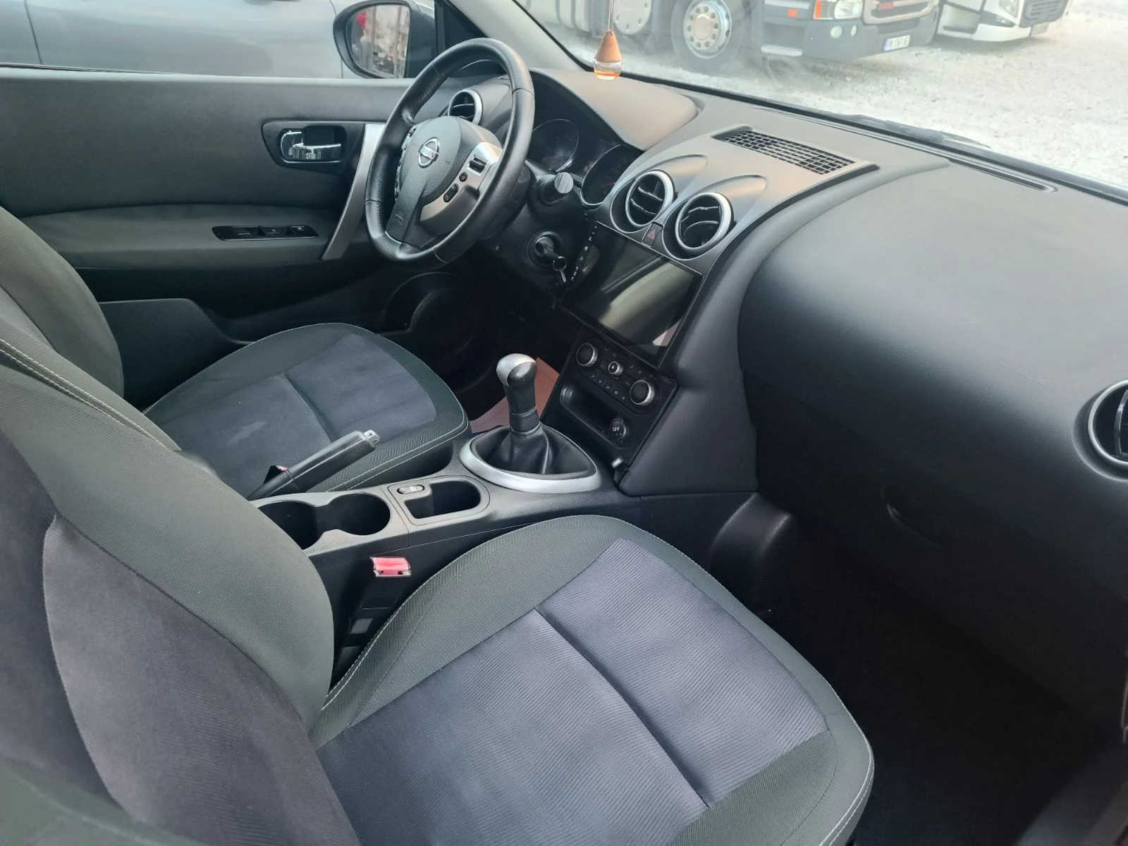 Nissan Qashqai 1.6i ГАЗ NAVI - изображение 9