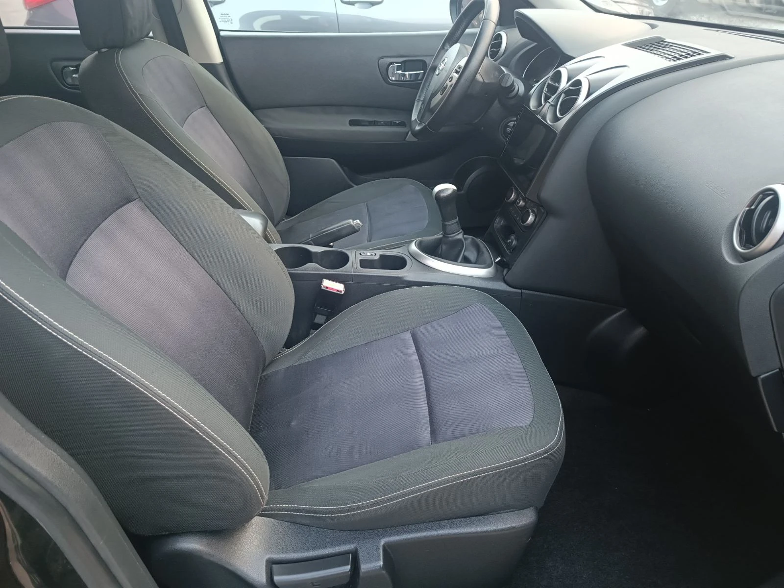 Nissan Qashqai 1.6i ГАЗ NAVI - изображение 10