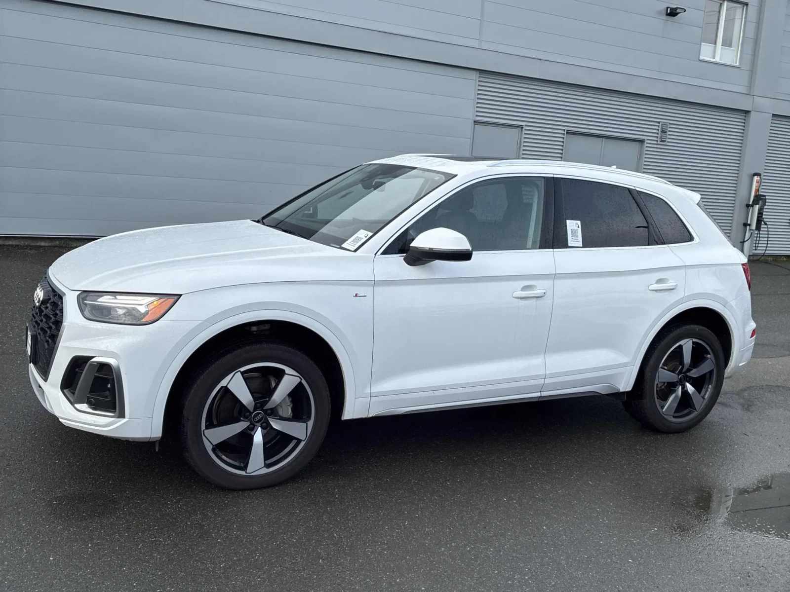 Audi Q5 | PROGRESSIV | PANO| ПОДГРЕВИ| CARFAX+ КЛИП МОТОР - изображение 2