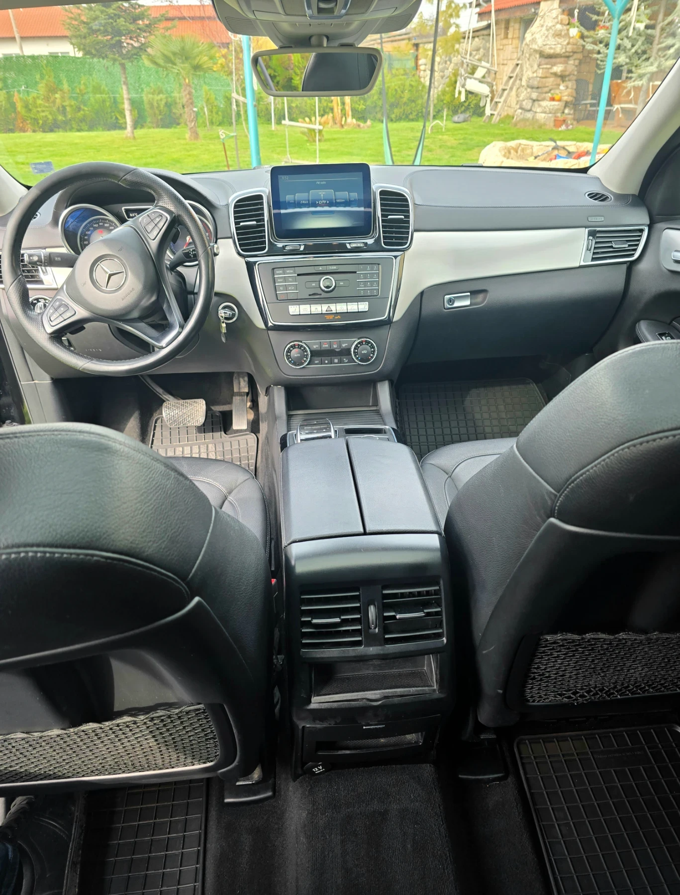 Mercedes-Benz GLE Coupe 350d 4 MATIC * ПАНОРАМА * ВНОС ОТ ГЕРМАНИЯ * 4MATI, снимка 8 - Автомобили и джипове - 53581016