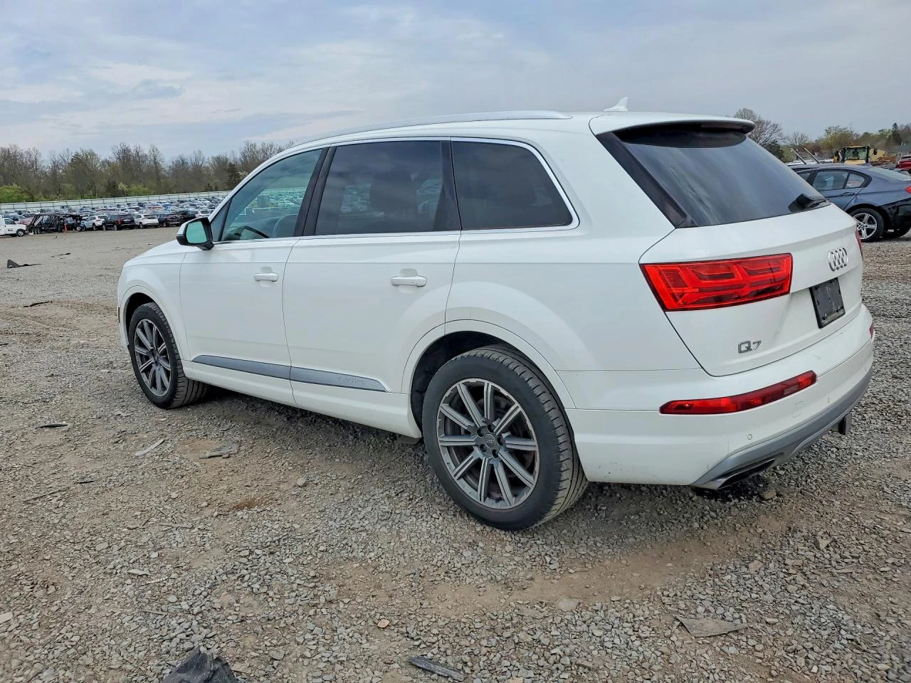 Audi Q7 3.0l Premium Plus, снимка 2 - Автомобили и джипове - 54323052