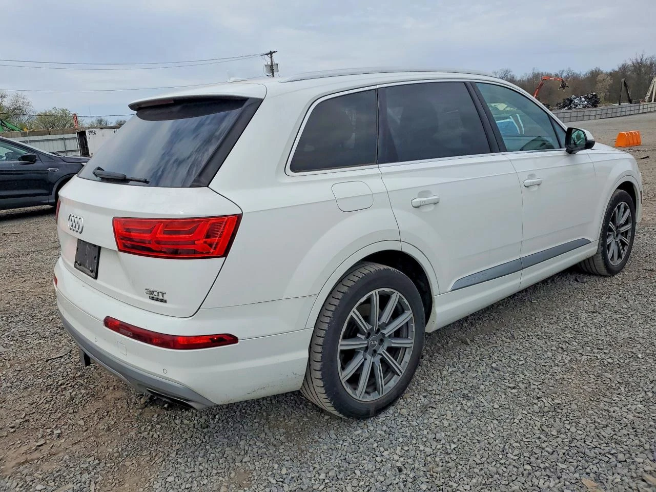 Audi Q7 3.0l Premium Plus, снимка 3 - Автомобили и джипове - 54323052