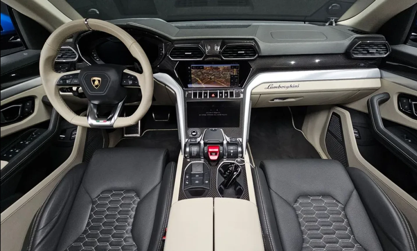 Lamborghini Urus BANG & OLUFSEN | REAR TV SCREENS | FULLY LOADED, снимка 7 - Автомобили и джипове - 54527112
