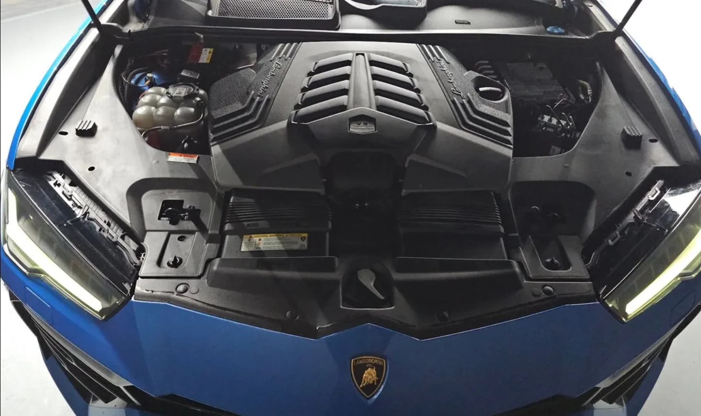 Lamborghini Urus BANG & OLUFSEN | REAR TV SCREENS | FULLY LOADED, снимка 16 - Автомобили и джипове - 54527112