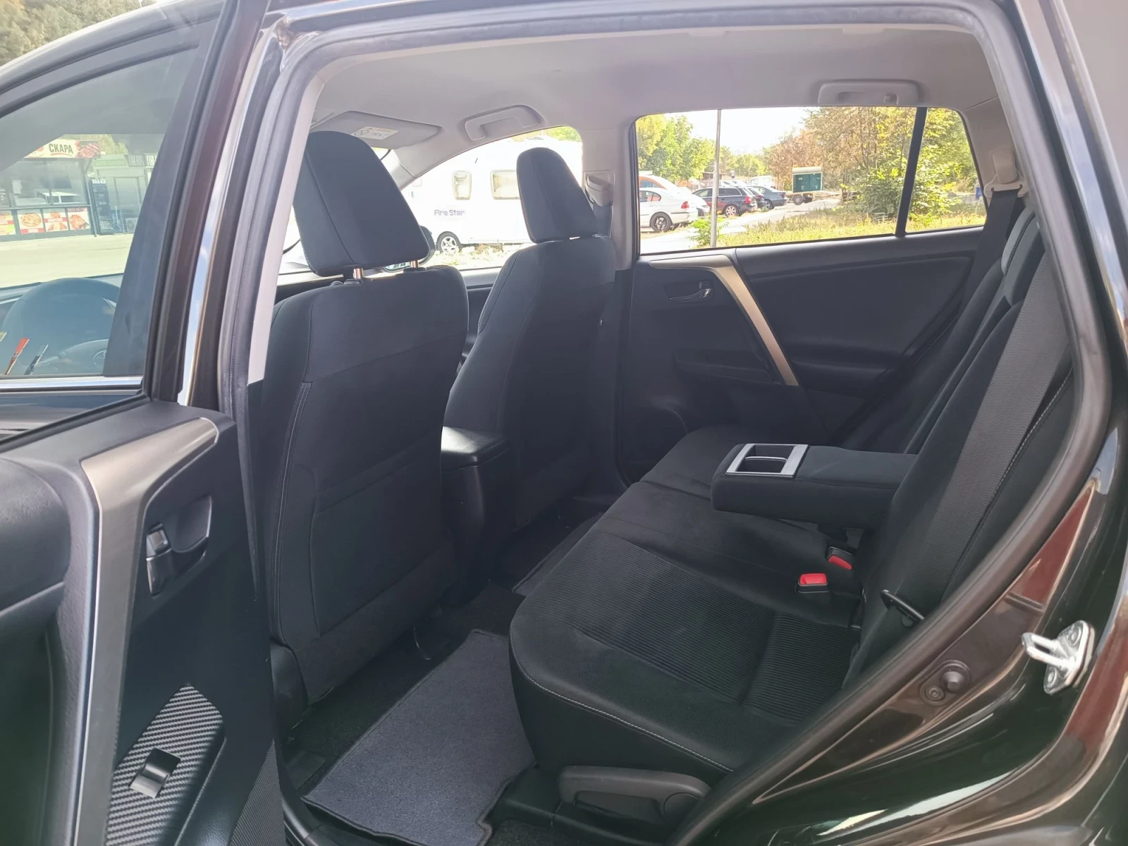 Toyota Rav4 2.0i-151кс-ШВЕЙЦАРИЯ-6ск-4х4-NAVI-KEYLESS, снимка 10 - Автомобили и джипове - 56245254