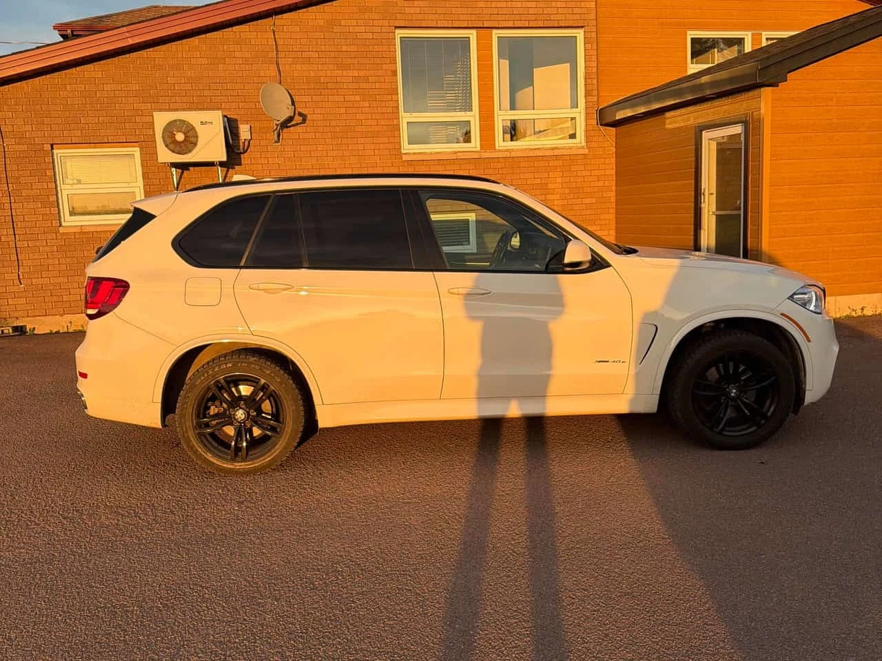BMW X5 * xDrive40e * ГЛАВНО ПРЕДСТАВИТЕЛСТВО НА BMW, снимка 4 - Автомобили и джипове - 56323192