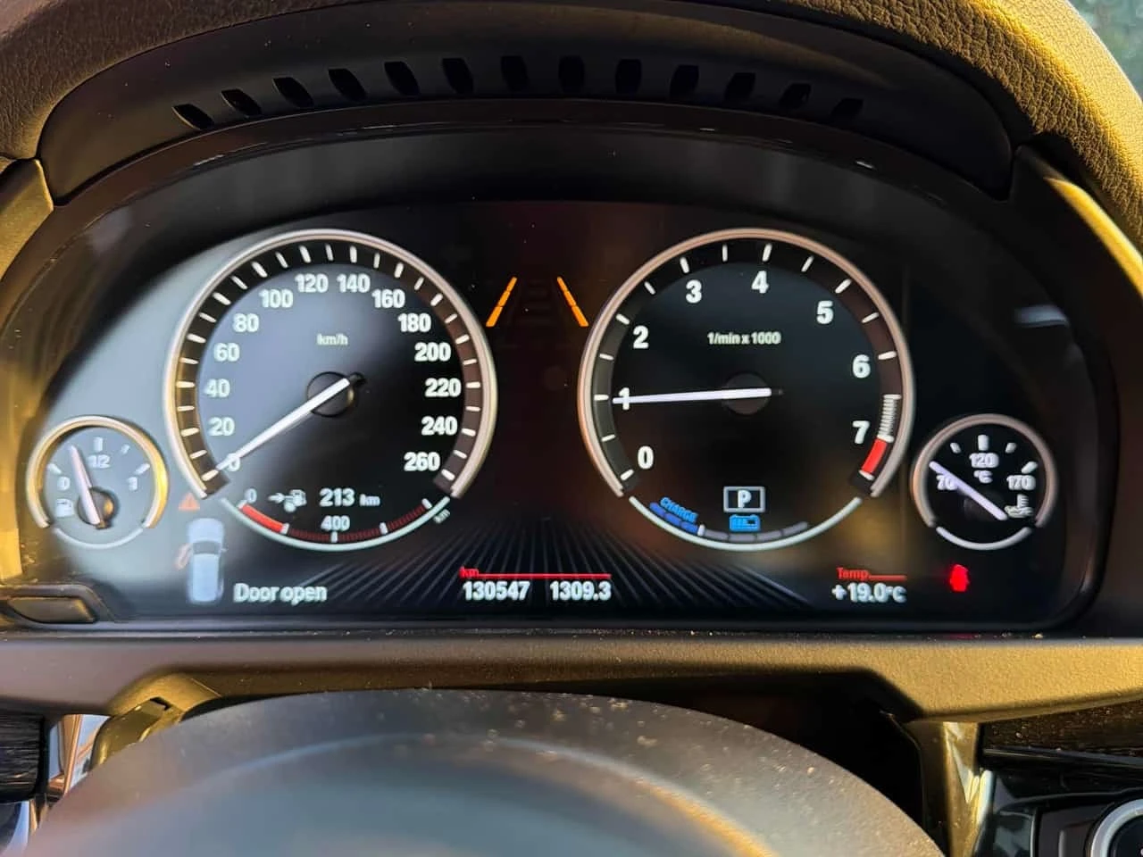 BMW X5 * xDrive40e * ГЛАВНО ПРЕДСТАВИТЕЛСТВО НА BMW, снимка 8 - Автомобили и джипове - 56323192