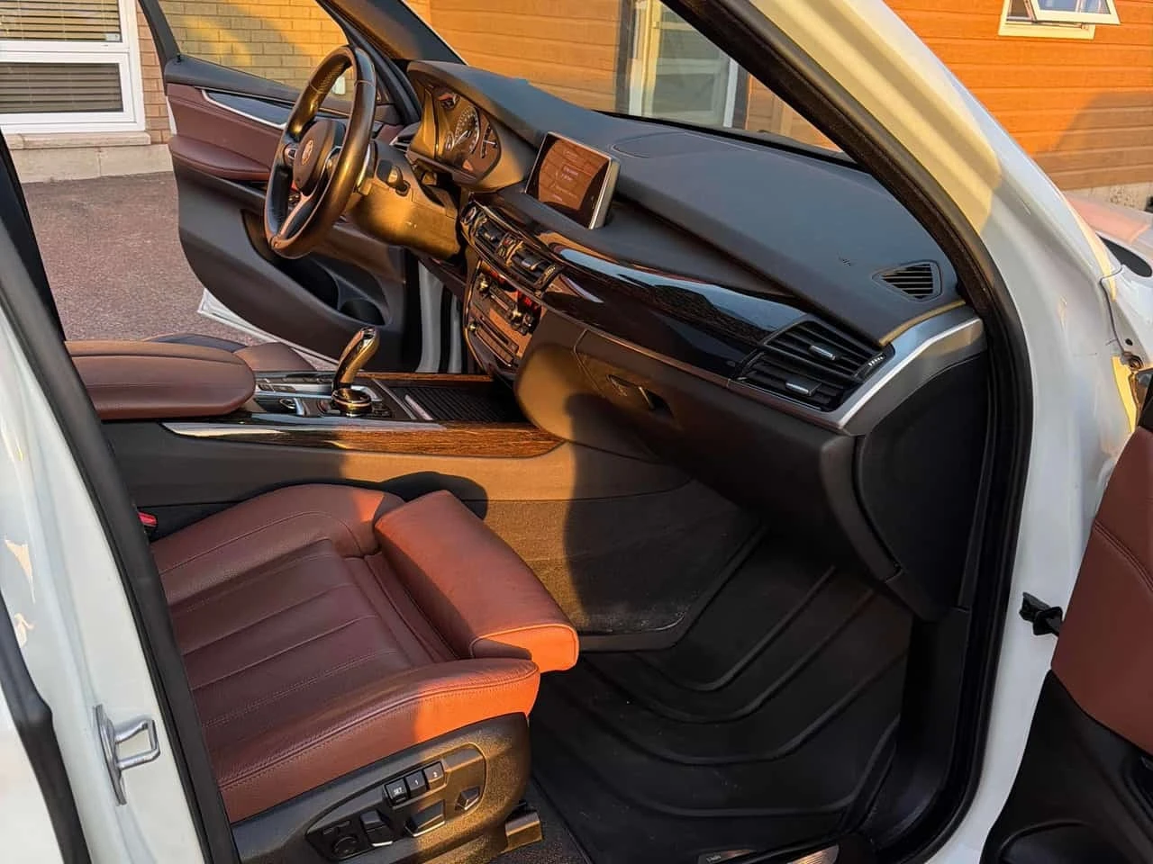 BMW X5 * xDrive40e * ГЛАВНО ПРЕДСТАВИТЕЛСТВО НА BMW, снимка 15 - Автомобили и джипове - 56323192