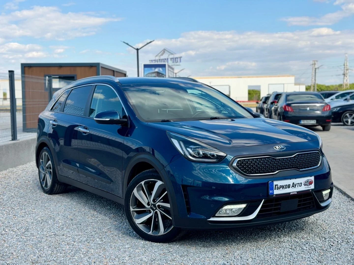 Kia Niro 1.6 HYBRID / FULL, снимка 3 - Автомобили и джипове - 56338352