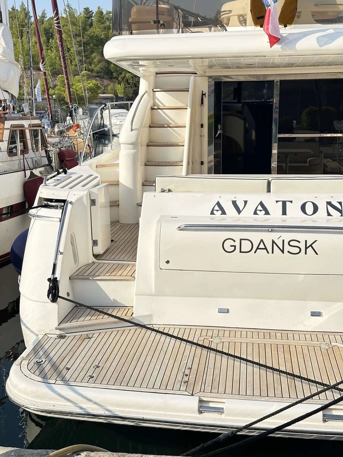 Моторна яхта Princess 65 Viking/67ft - изображение 7