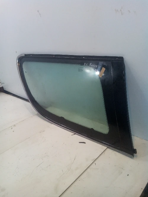 Стъкло задно ляво Ровър 75 комби