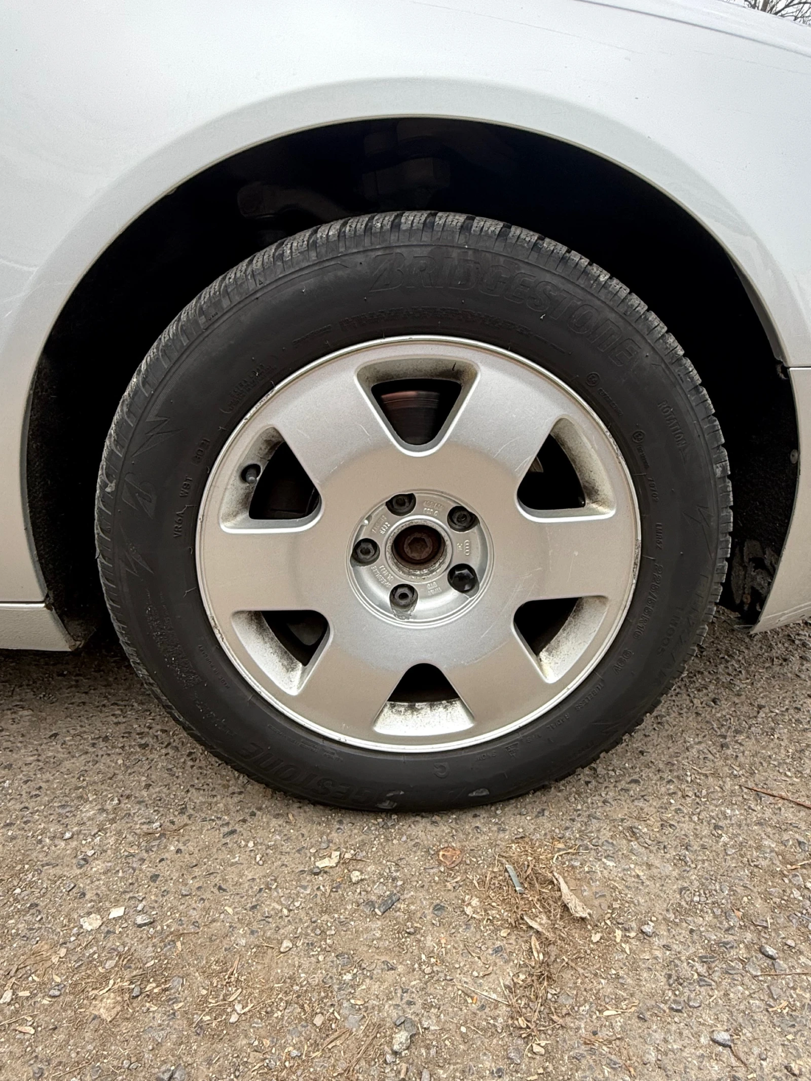 Гуми с джанти Bridgestone 225/55R16, снимка 4 - Гуми и джанти - 53968282