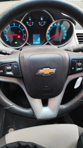 Chevrolet Cruze 1.8 бензин+ газ, снимка 8