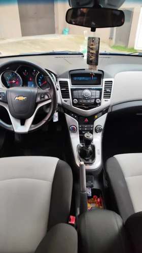 Chevrolet Cruze 1.8 бензин+ газ, снимка 11