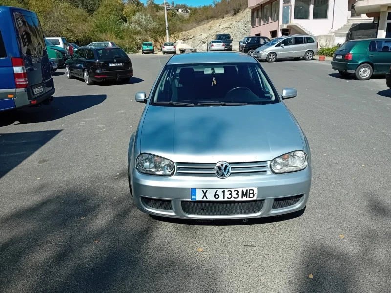 VW Golf, снимка 2 - Автомобили и джипове - 47878536