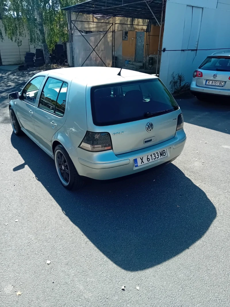 VW Golf, снимка 4 - Автомобили и джипове - 47878536