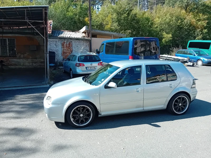 VW Golf, снимка 3 - Автомобили и джипове - 47878536