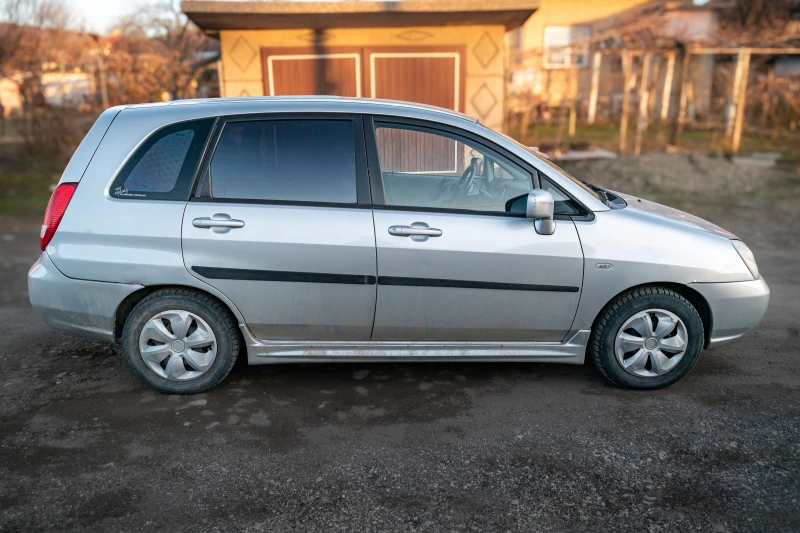 Suzuki Liana 1.6i, снимка 3 - Автомобили и джипове - 48082422