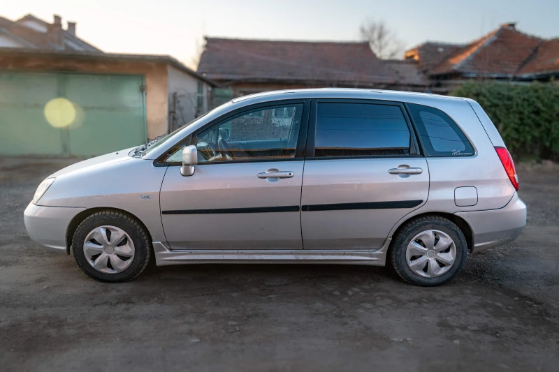 Suzuki Liana 1.6i, снимка 5 - Автомобили и джипове - 48082422