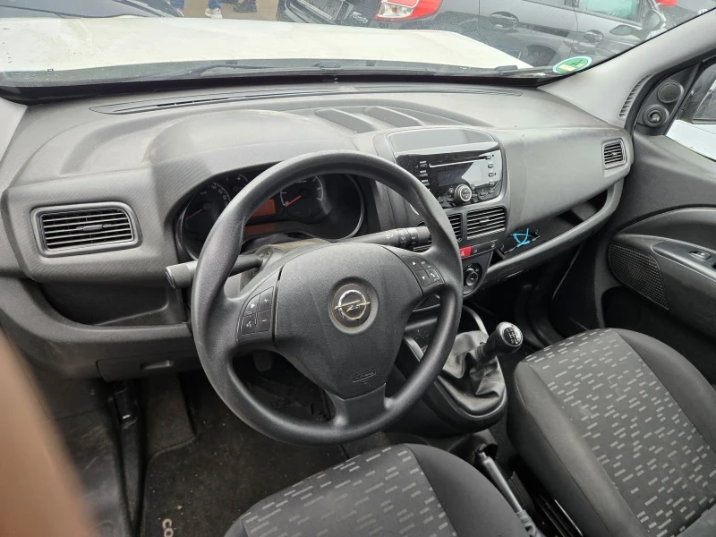 Opel Combo, снимка 6 - Автомобили и джипове - 49610184