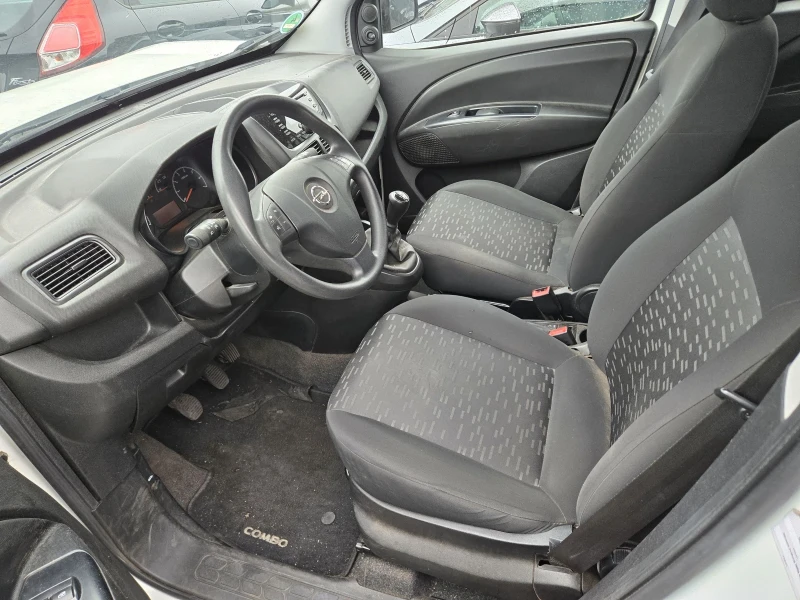 Opel Combo, снимка 5 - Автомобили и джипове - 49610184