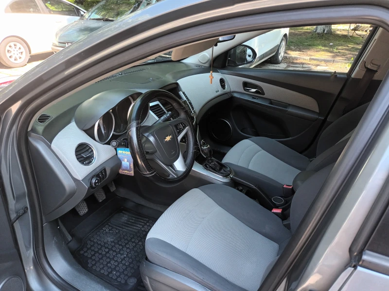 Chevrolet Cruze, снимка 7 - Автомобили и джипове - 50244253