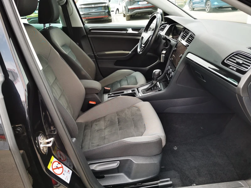 VW Golf Variant Highline 2.0TDI BMT, снимка 5 - Автомобили и джипове - 51732656