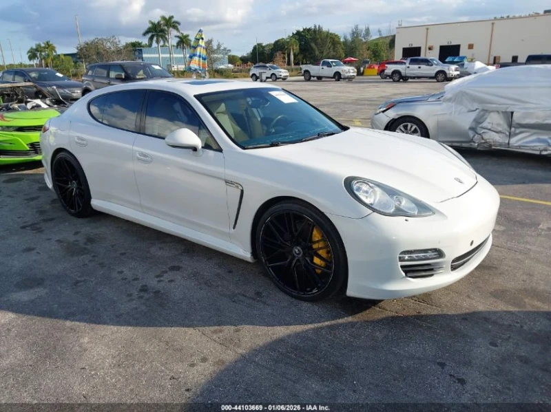 Porsche Panamera 3.6L V-6 DI, DOHC, VVT, 300HP All Wheel Drive
