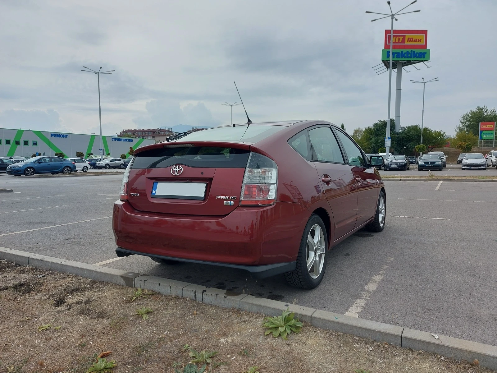 Toyota Prius 1, 5 EXECUTIVE - изображение 4