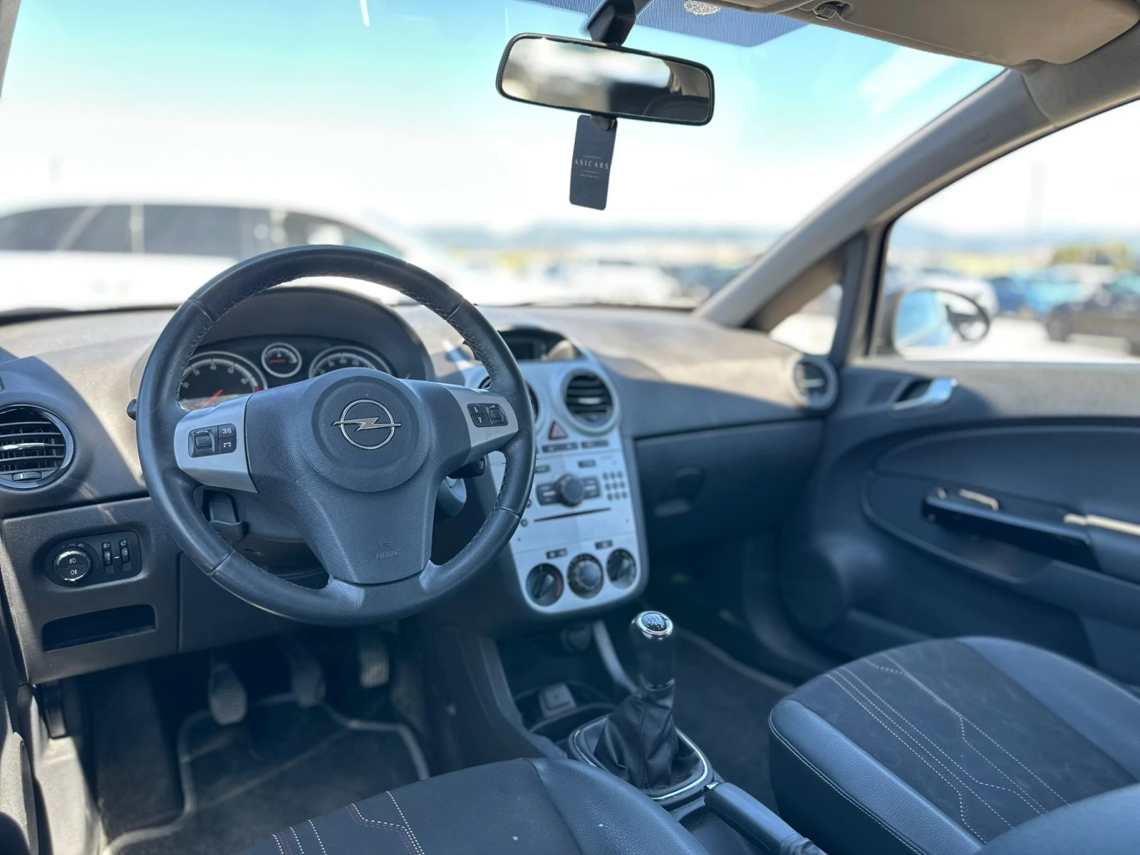Opel Corsa / 1.2I / ФАБРИЧНА ГАЗ / TOP / - изображение 9