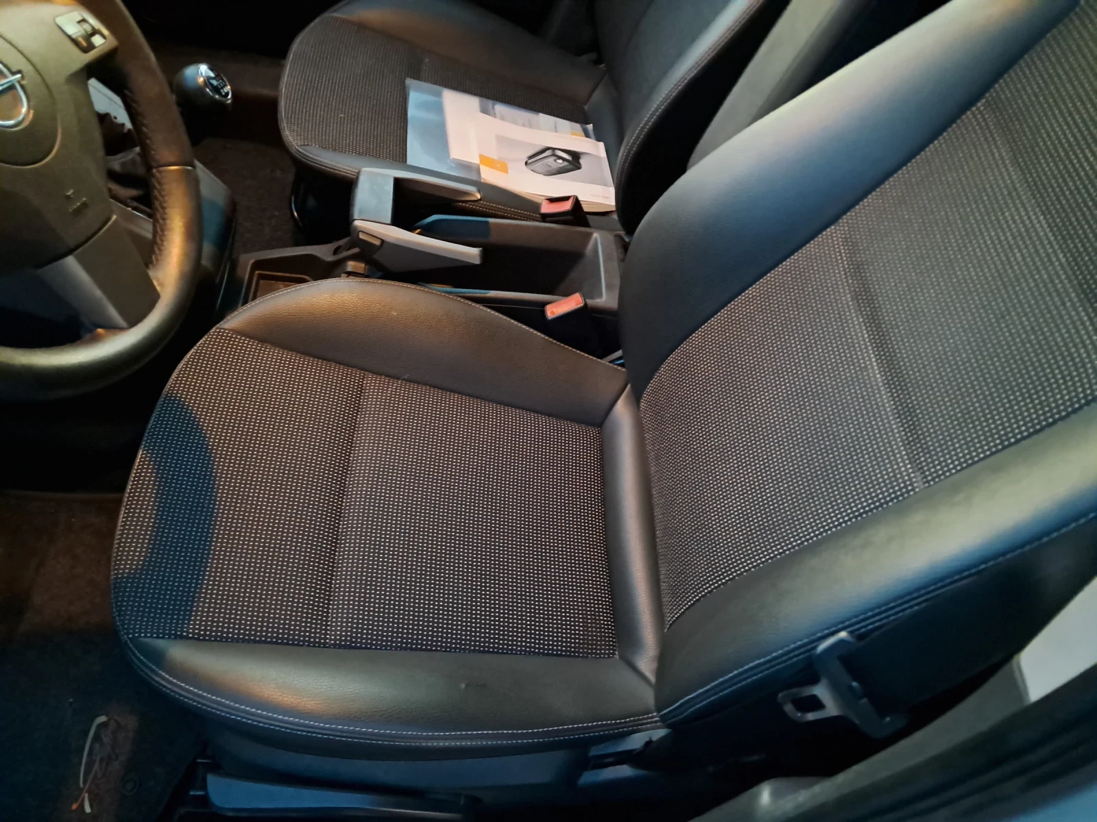 Opel Zafira 1.9 multijet 120ks cosmo, снимка 12 - Автомобили и джипове - 53787423