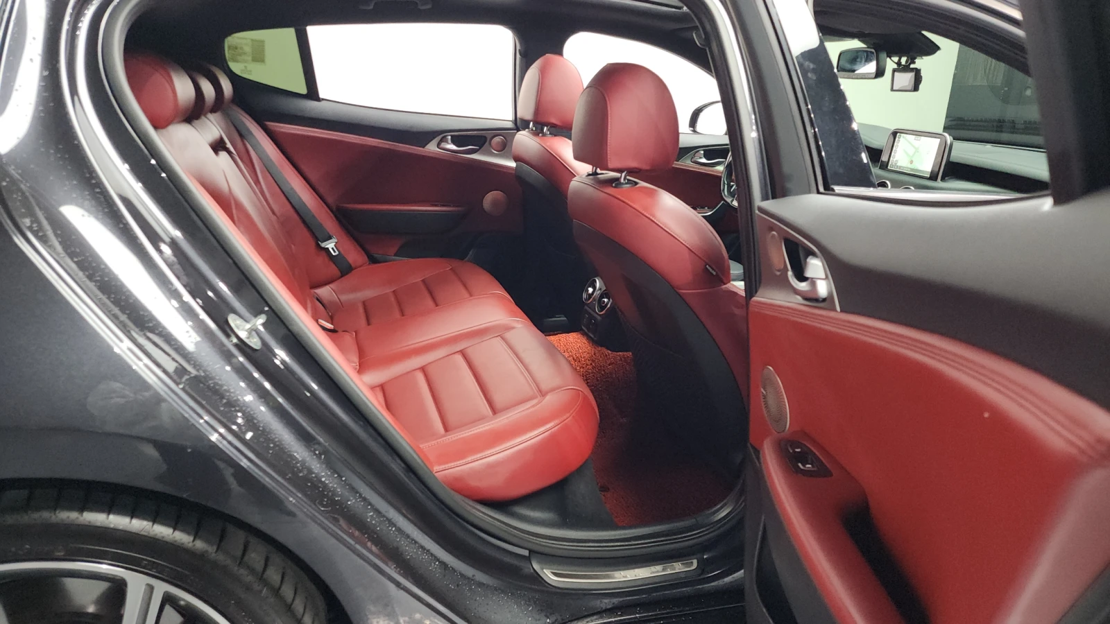 Kia Stinger 3.3T AWD GT autogeorge.com, снимка 11 - Автомобили и джипове - 54121431