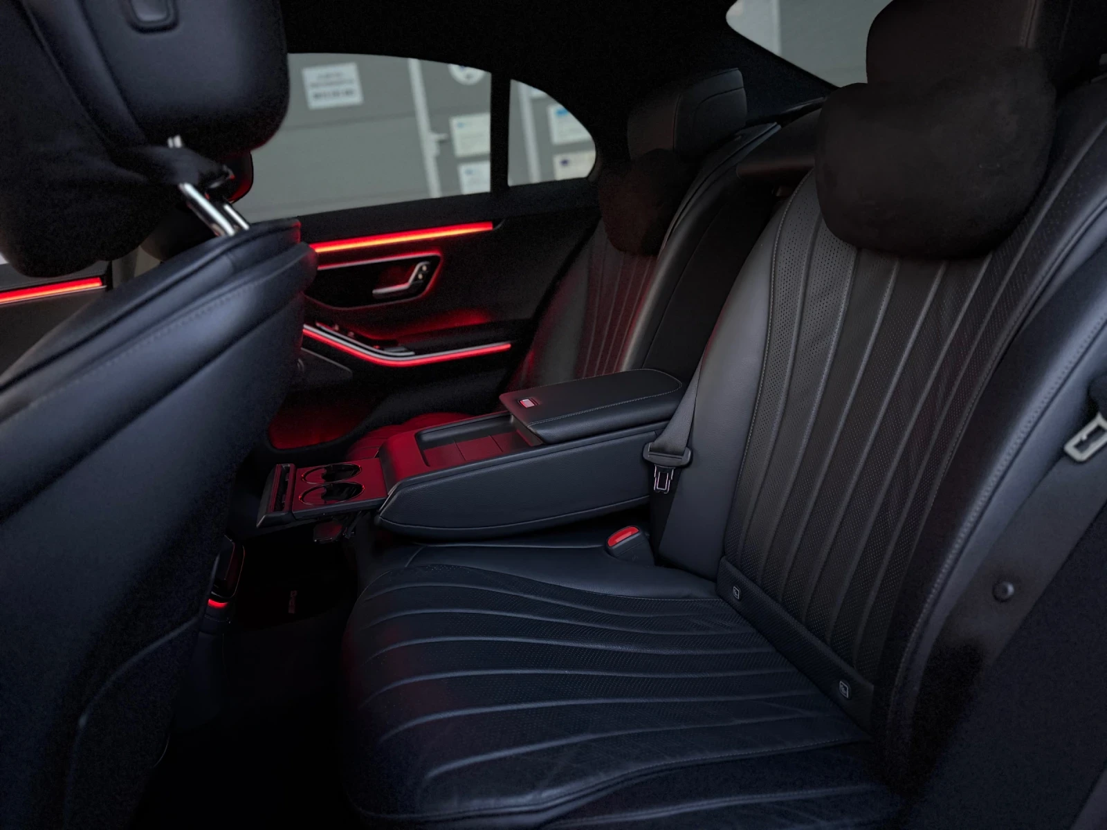Mercedes-Benz S 400 AMG Line/3D Burmester/Black Edition , снимка 13 - Автомобили и джипове - 54671893