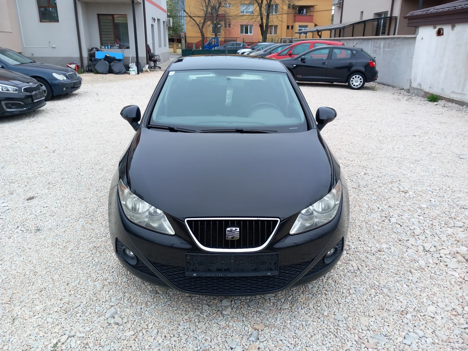 Seat Ibiza 1.4i клима 86кс, снимка 7 - Автомобили и джипове - 55068396