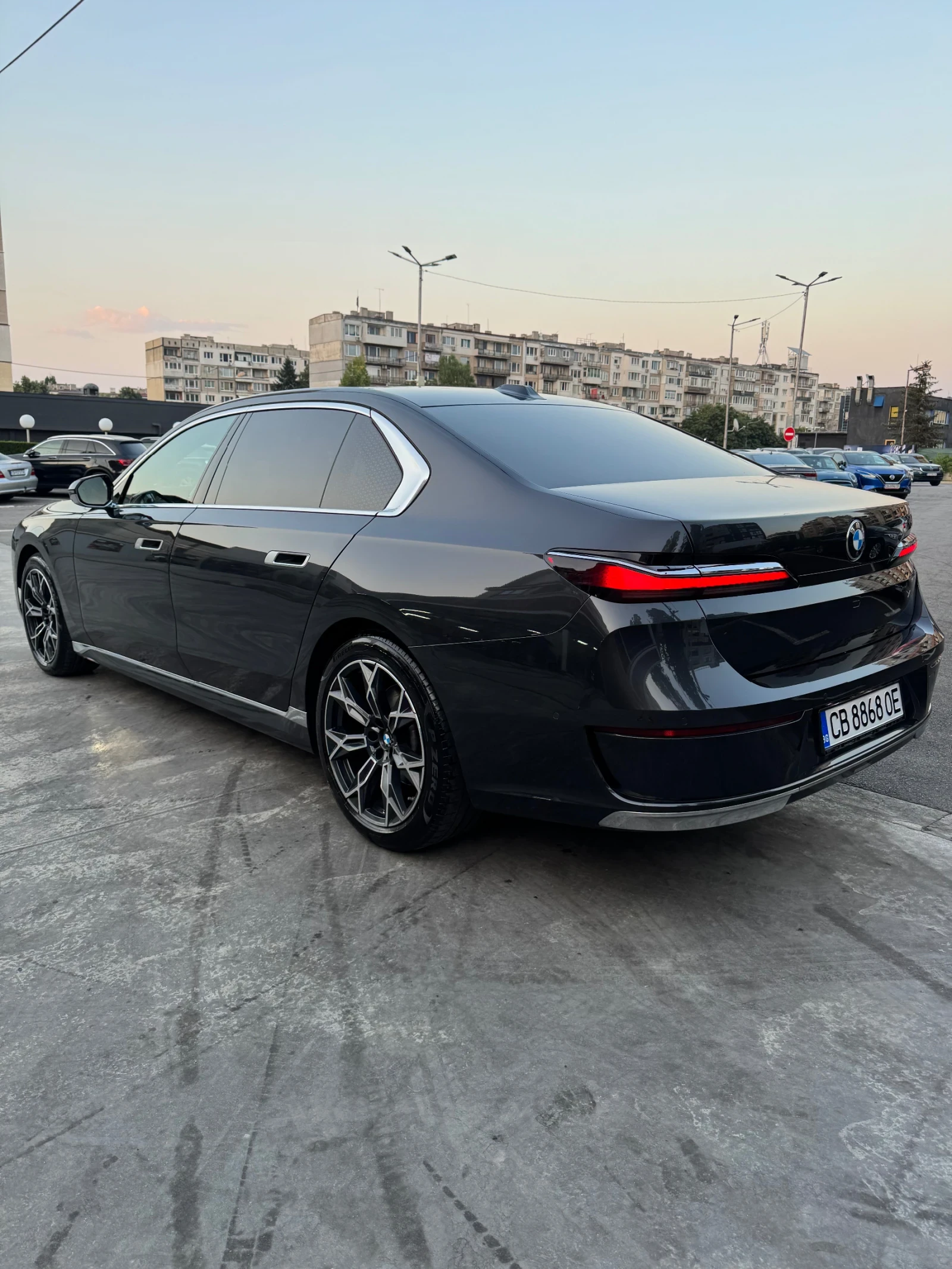 BMW 740 EXECUTIVE / Individual визия Гонов Лизинг, снимка 4 - Автомобили и джипове - 55579569