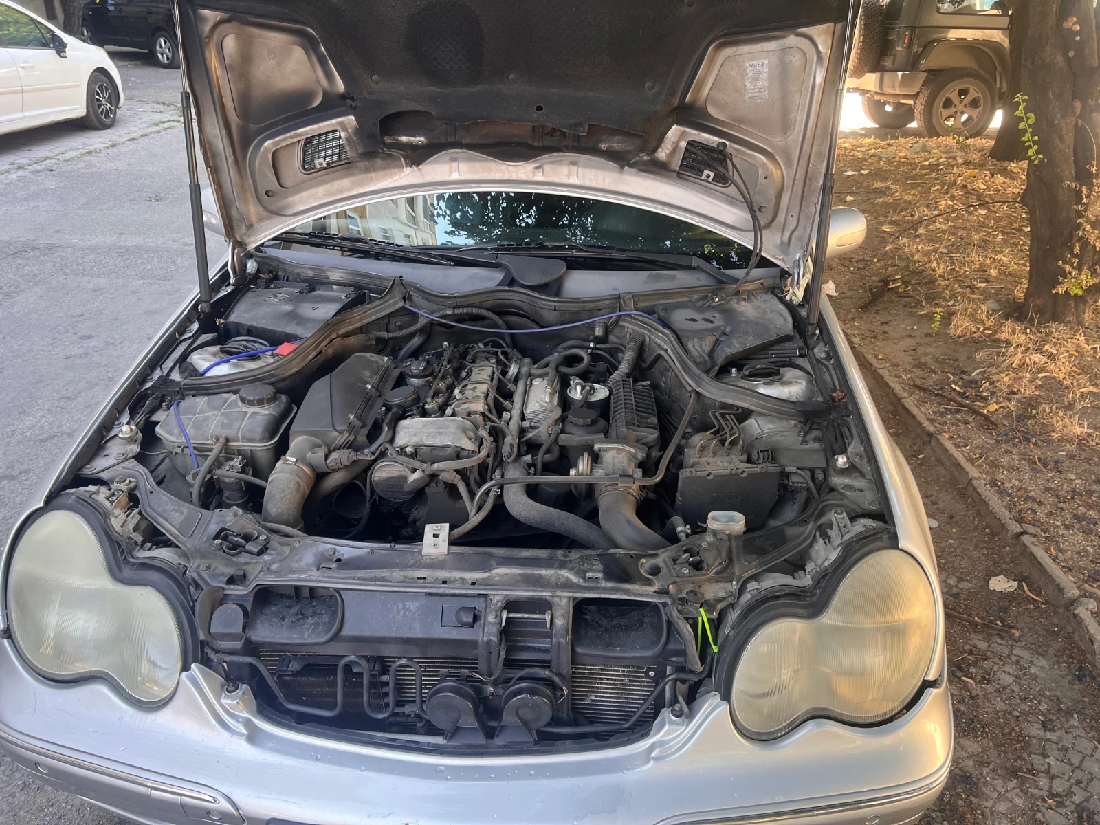 Mercedes-Benz C 220, снимка 9 - Автомобили и джипове - 55679043