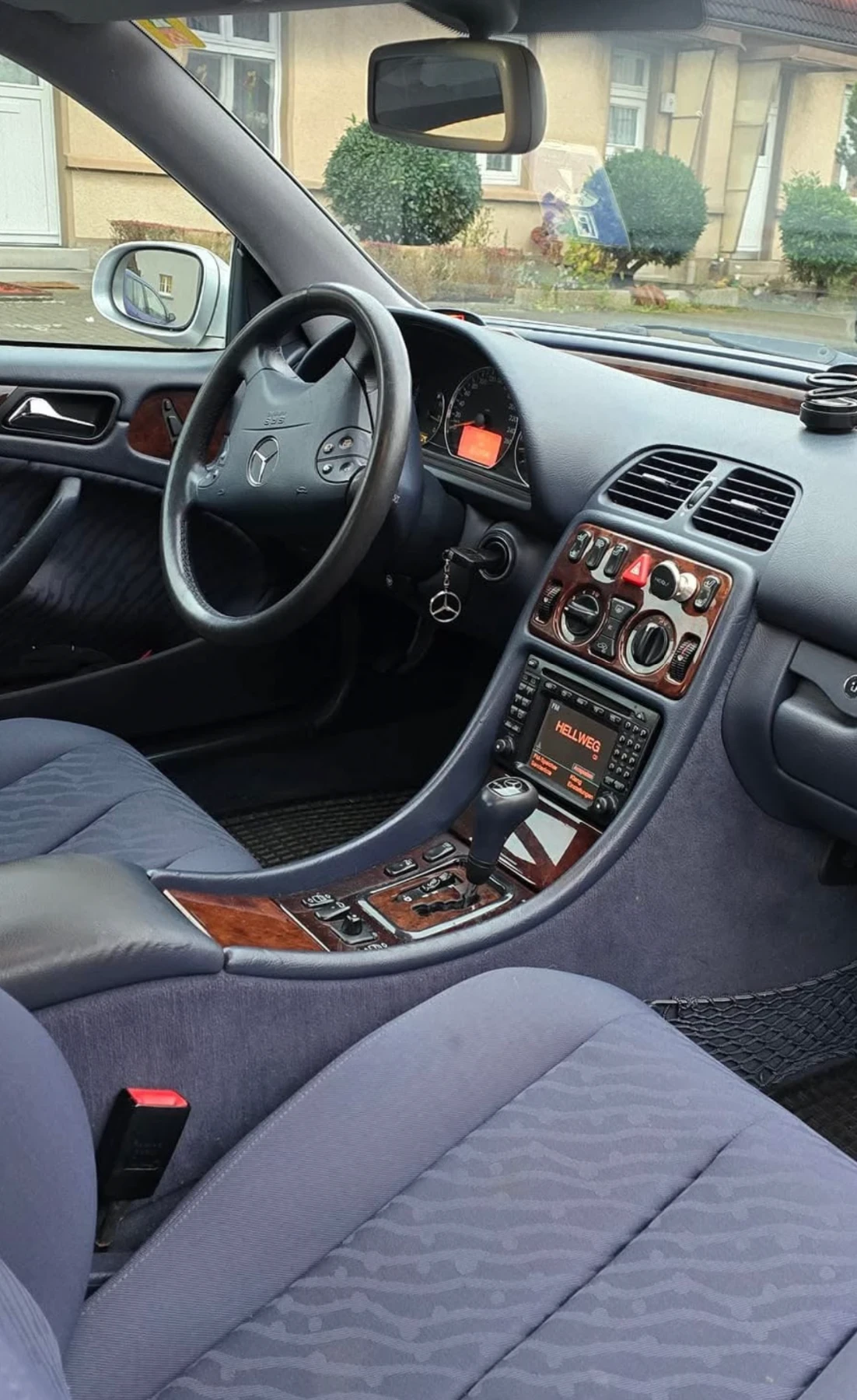 Mercedes-Benz CLK, снимка 3 - Автомобили и джипове - 55905864