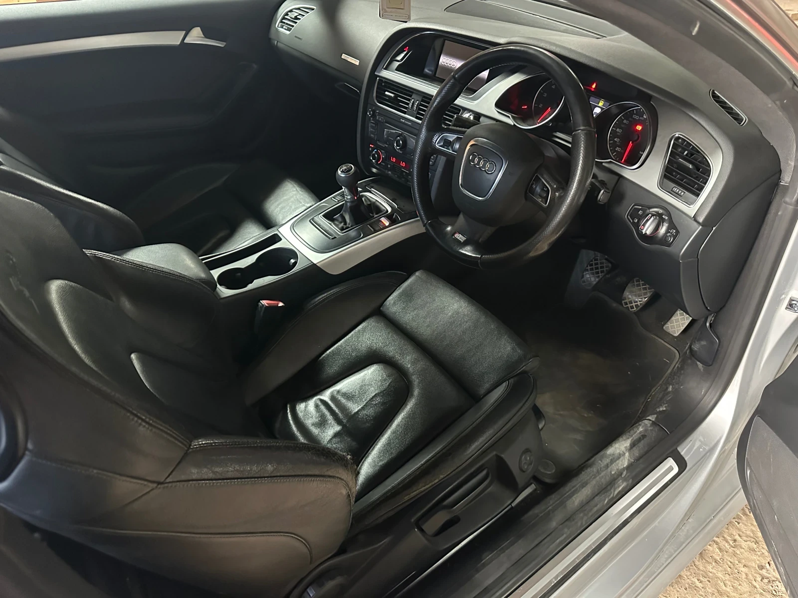 Audi A5 2.0 TFSI, снимка 6 - Автомобили и джипове - 56233759