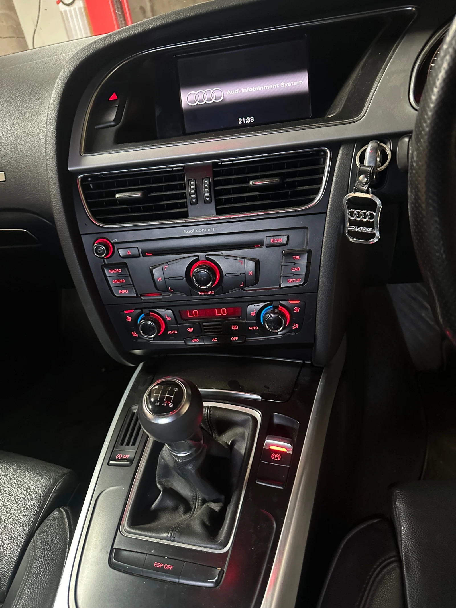 Audi A5 2.0 TFSI, снимка 9 - Автомобили и джипове - 56233759