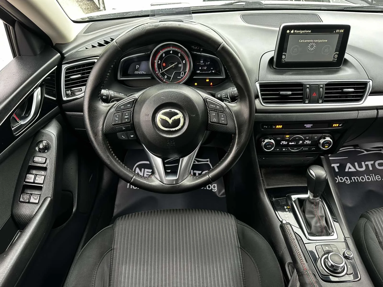 Mazda 3 2.2D 150HP EURO6 BOSE ПОДГРЕВ, снимка 10 - Автомобили и джипове - 56504079